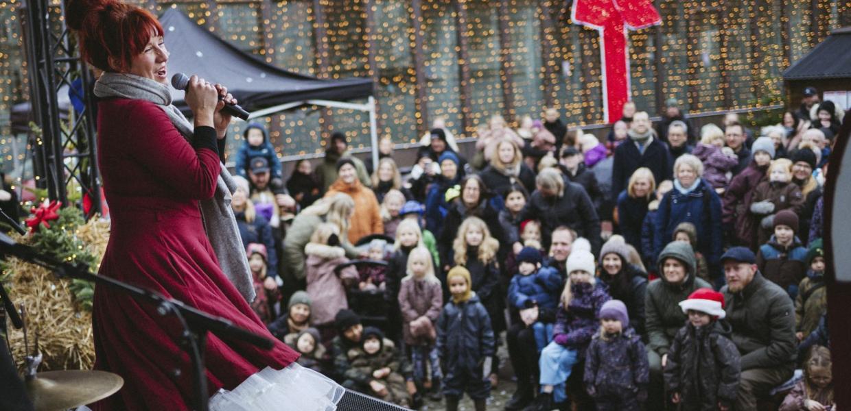 Oplev Katrines Billes juleshow gratis i Fredericia